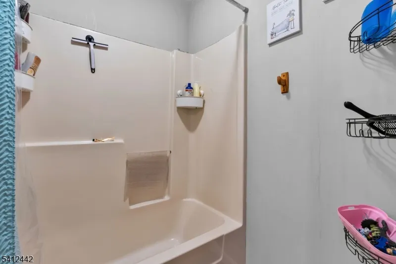 208 E Price St Linden City, NJ 07036