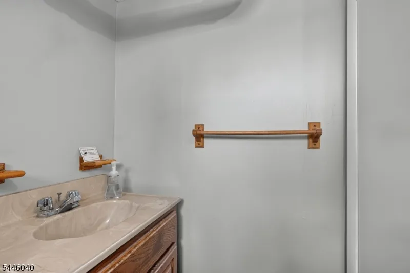 38 Hackensack St Wood-Ridge, NJ 07075