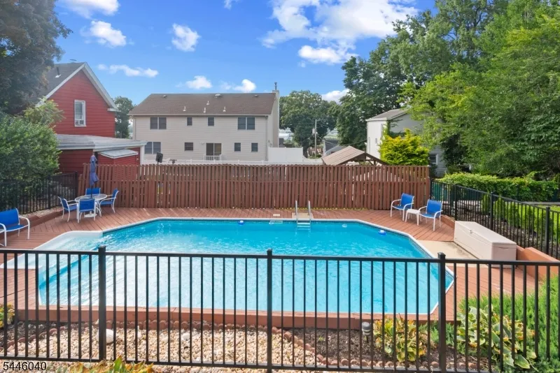 38 Hackensack St Wood-Ridge, NJ 07075