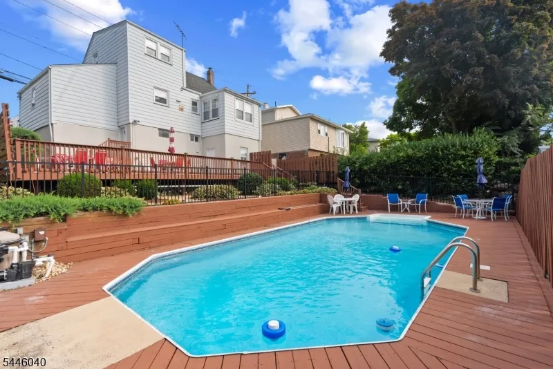 38 Hackensack St Wood-Ridge, NJ 07075