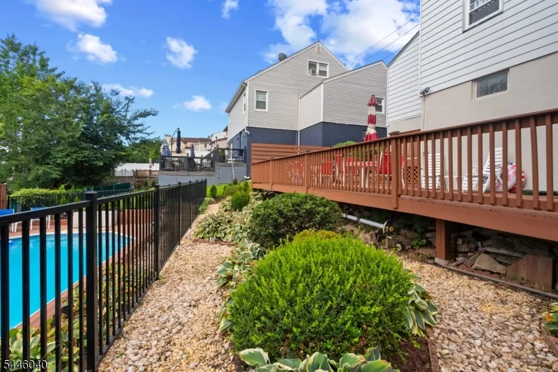 38 Hackensack St Wood-Ridge, NJ 07075