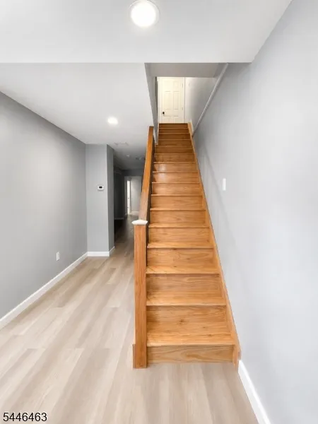 34 Tichenor Ter Irvington, NJ 07111