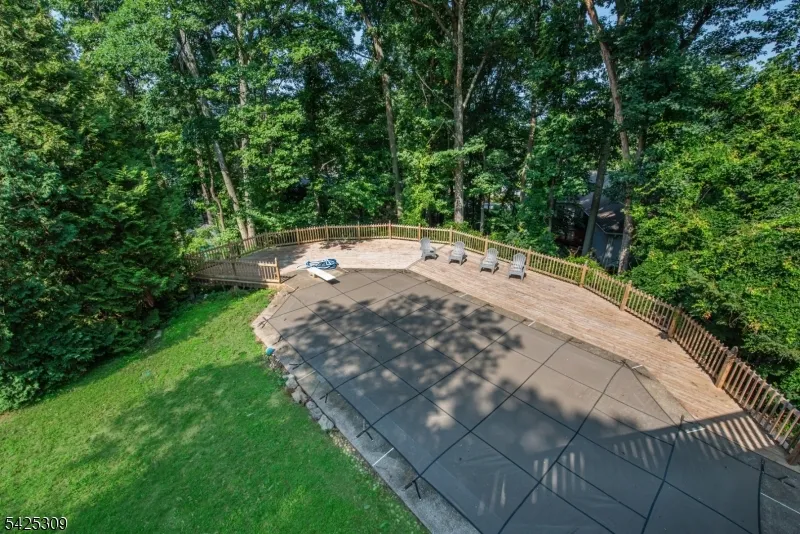 110 Unger Ave Hopatcong, NJ 07874