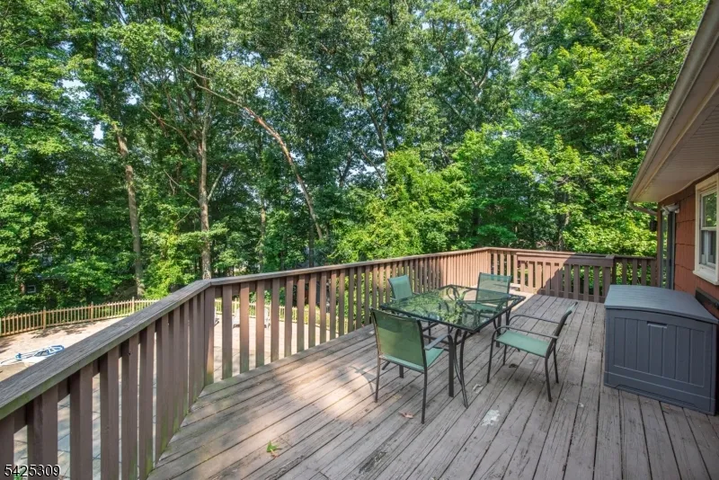 110 Unger Ave Hopatcong, NJ 07874