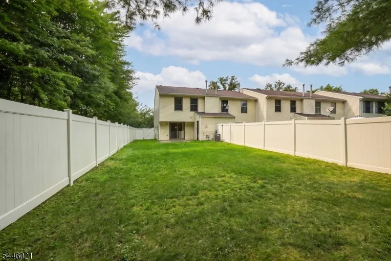 25 Driscoll Ct #1 Unit 1 North Brunswick, NJ 08902
