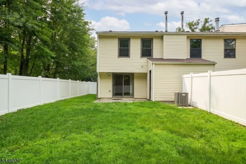 25 Driscoll Ct #1 Unit 1 North Brunswick, NJ 08902