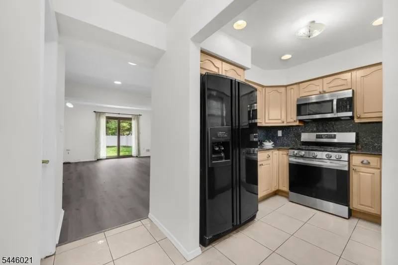 25 Driscoll Ct #1 Unit 1 North Brunswick, NJ 08902