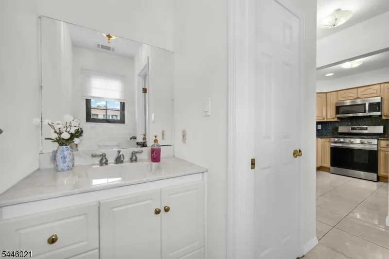 25 Driscoll Ct #1 Unit 1 North Brunswick, NJ 08902