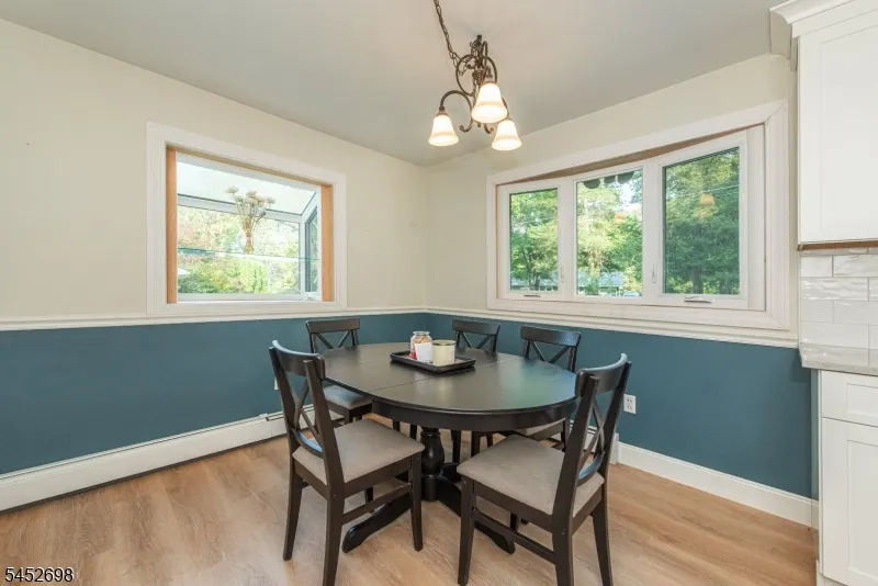 904 Crest Rd Stillwater, NJ 07860