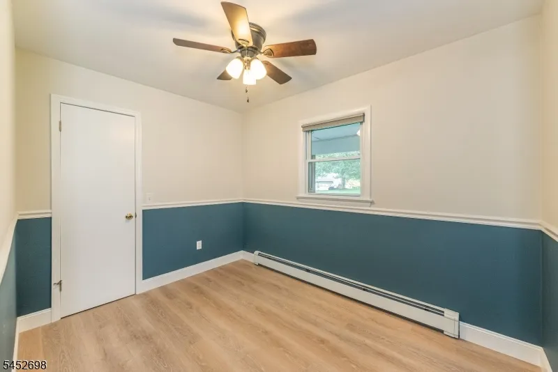 904 Crest Rd Stillwater, NJ 07860