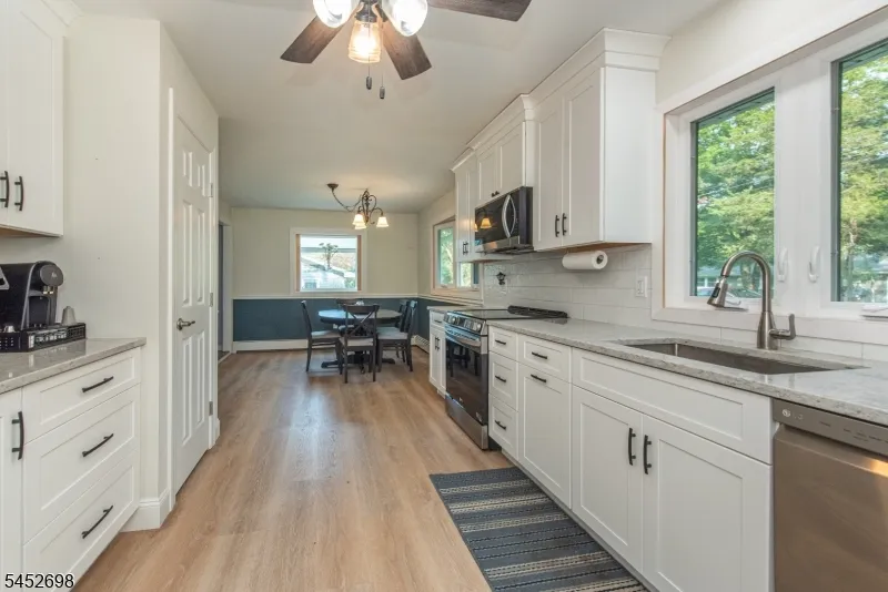 904 Crest Rd Stillwater, NJ 07860