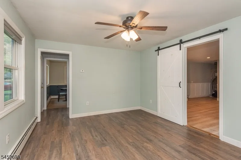 904 Crest Rd Stillwater, NJ 07860