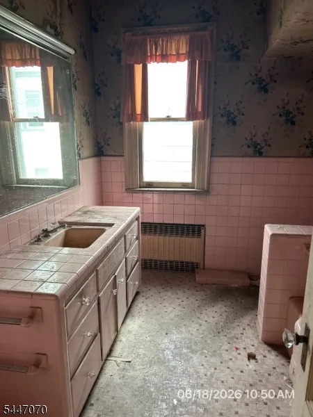 624 14Th Ave Paterson City, NJ 07504