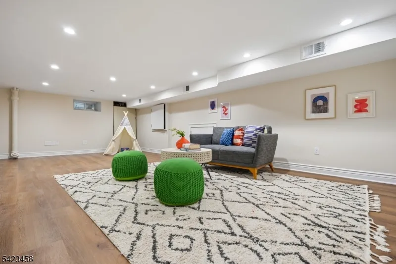 22 Rutgers St Maplewood, NJ 07040