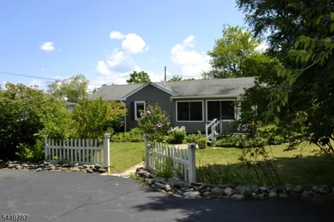 238 Fairview Ave