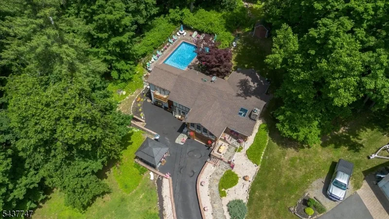 1 Woodlawn Rd Sparta, NJ 07871