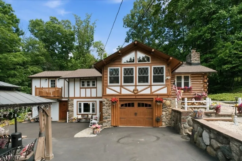 1 Woodlawn Rd Sparta, NJ 07871