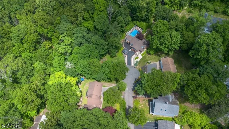 1 Woodlawn Rd Sparta, NJ 07871
