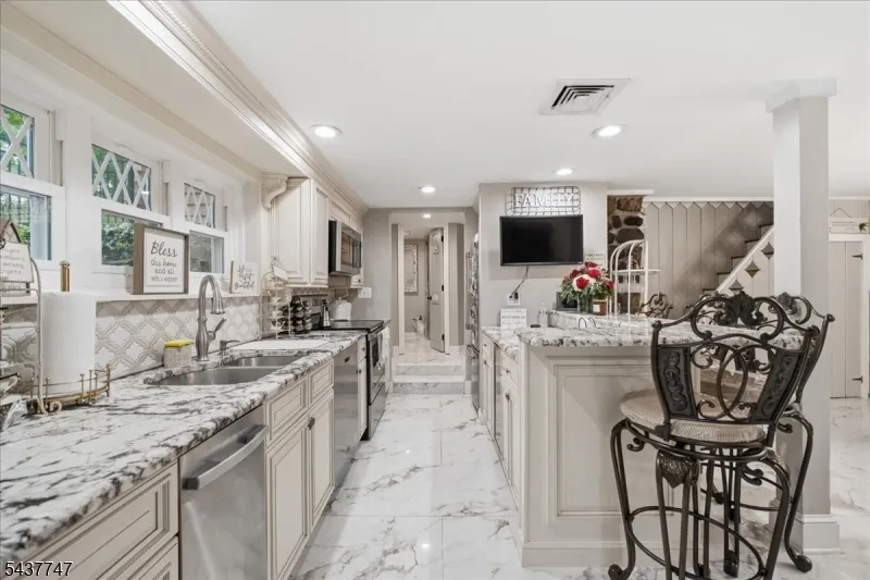 1 Woodlawn Rd Sparta, NJ 07871