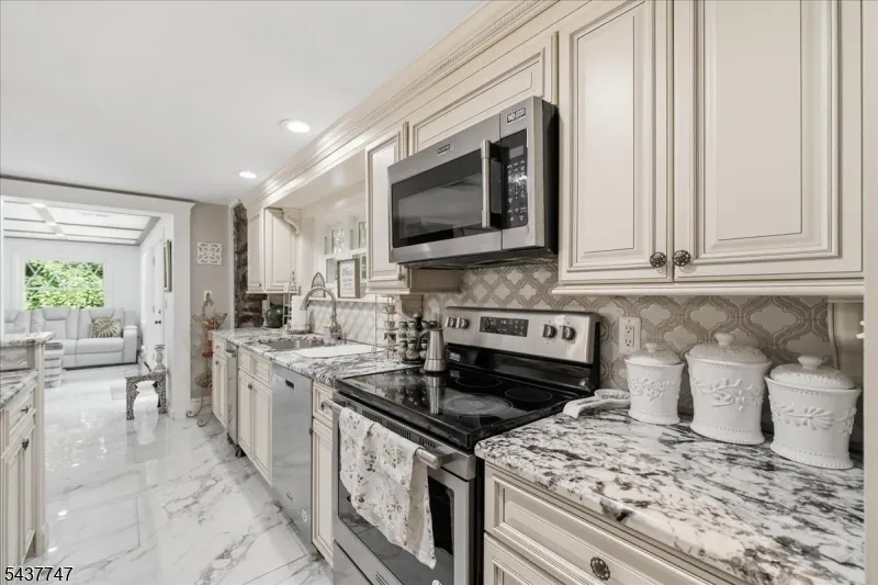 1 Woodlawn Rd Sparta, NJ 07871