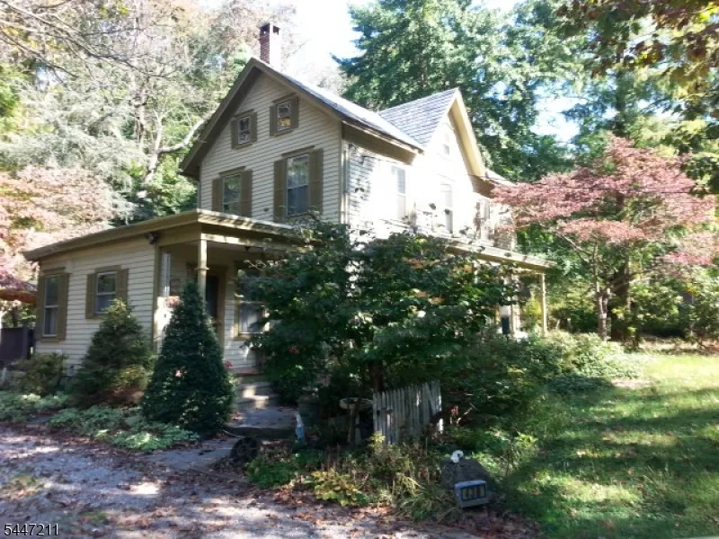 438 Church Rd Holland, NJ 08848