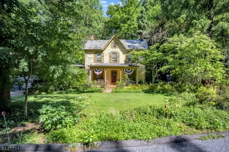 438 Church Rd Holland, NJ 08848
