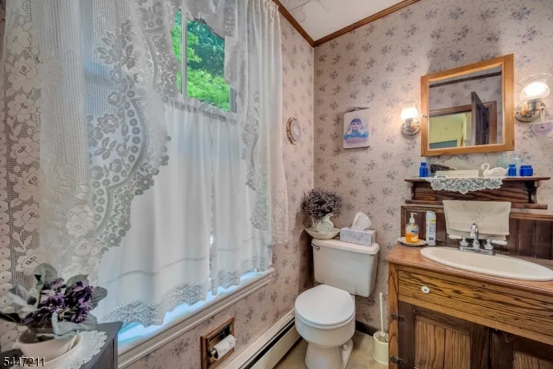 438 Church Rd Holland, NJ 08848