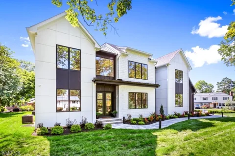 11 Florham Ave