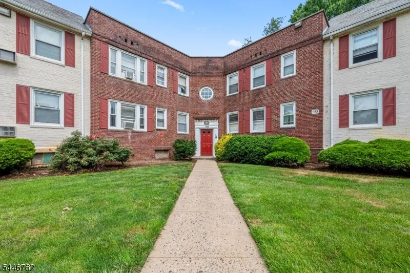955 E Front St Plainfield City, NJ 07062