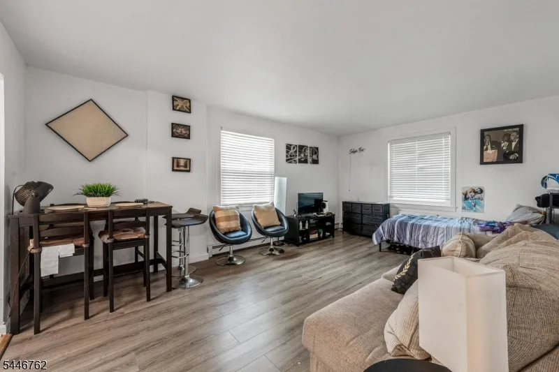 955 E Front St Plainfield City, NJ 07062
