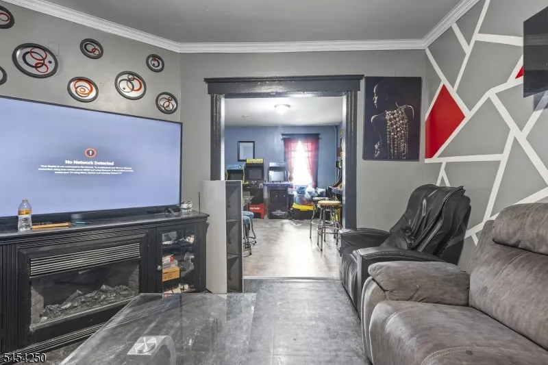 42 Mead St Newark City, NJ 07106
