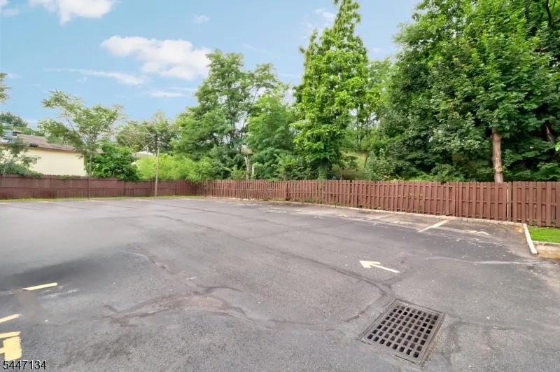 14 Lawrence St #3A Unit 3A Bloomfield, NJ 07003