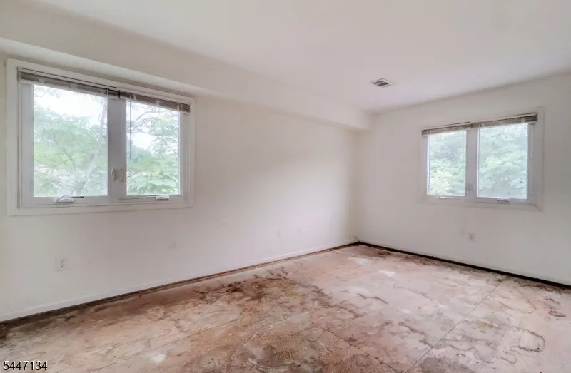 14 Lawrence St #3A Unit 3A Bloomfield, NJ 07003