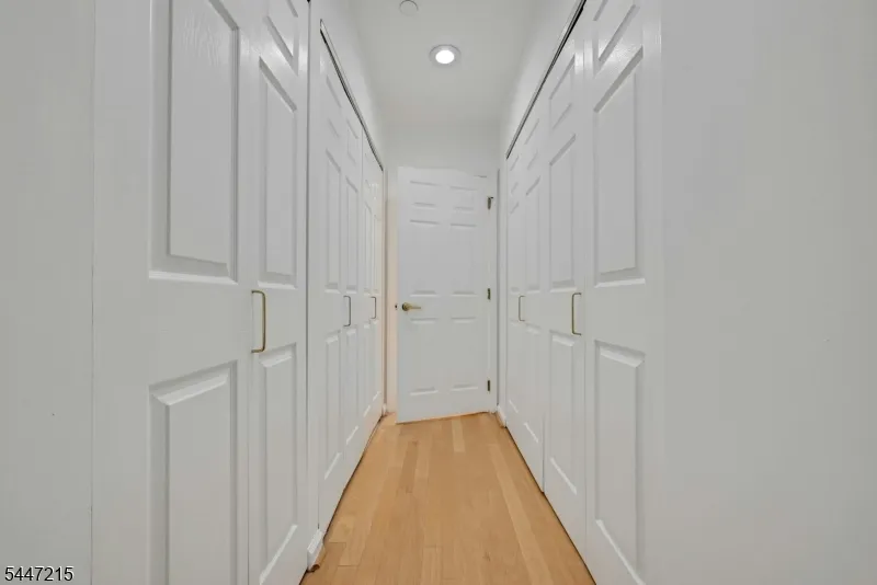189 Forest Ave #213 Unit 213 Paramus, NJ 07652