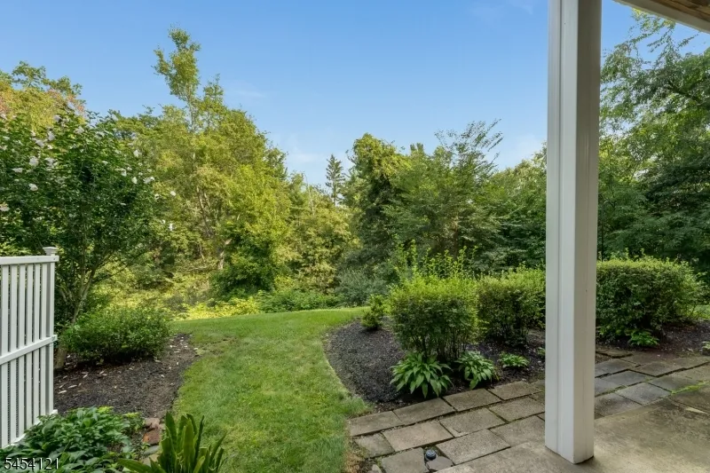 101 Westchester Ter Clinton, NJ 08801