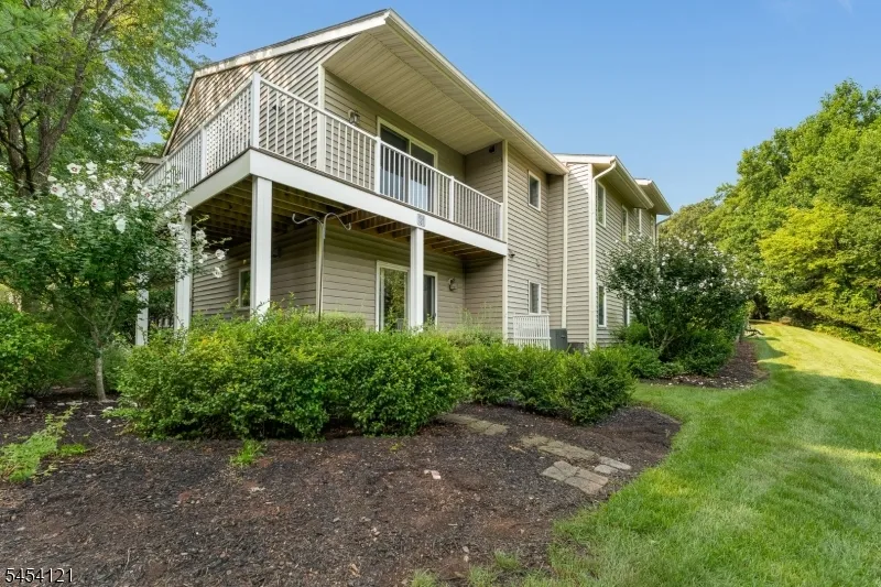101 Westchester Ter Clinton, NJ 08801