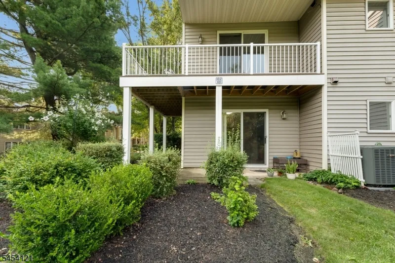 101 Westchester Ter Clinton, NJ 08801