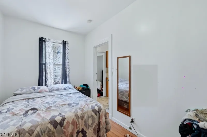 17 Highland Ter Irvington, NJ 07111