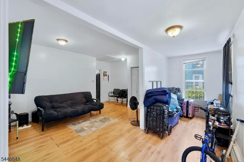 17 Highland Ter Irvington, NJ 07111