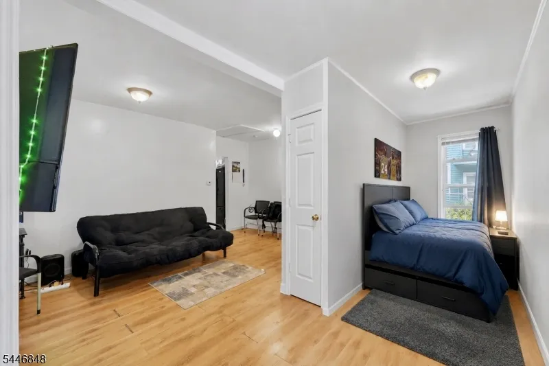 17 Highland Ter Irvington, NJ 07111