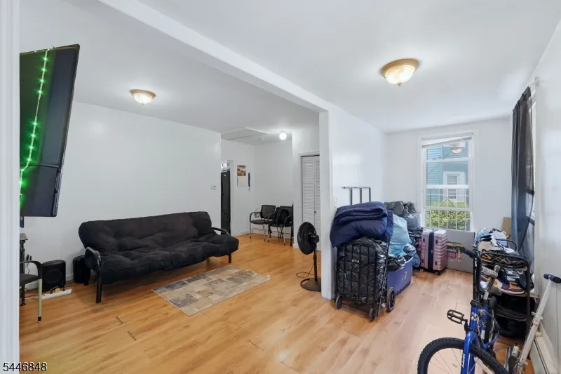 17 Highland Ter Irvington, NJ 07111