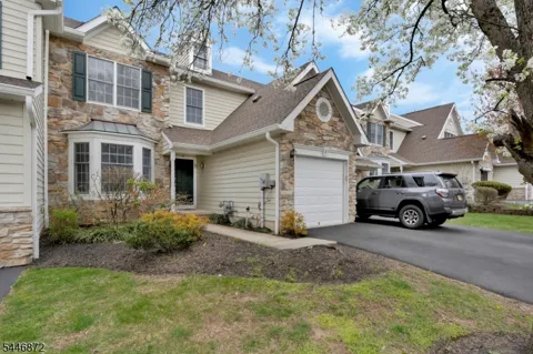7 Patriot Hill Dr
