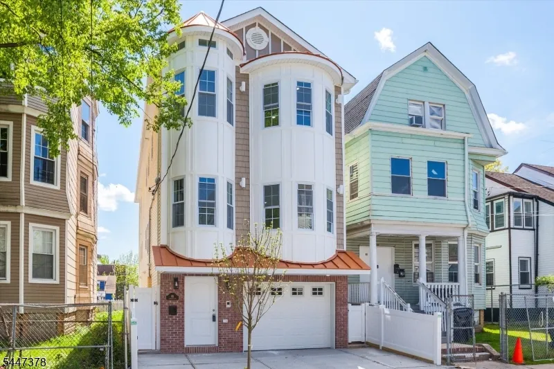 68 Lindsley Ave Newark City, NJ 07106