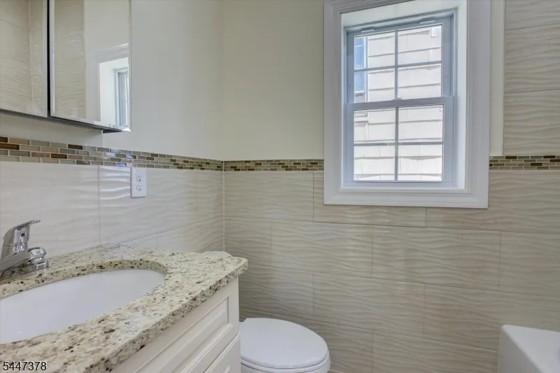 68 Lindsley Ave Newark City, NJ 07106