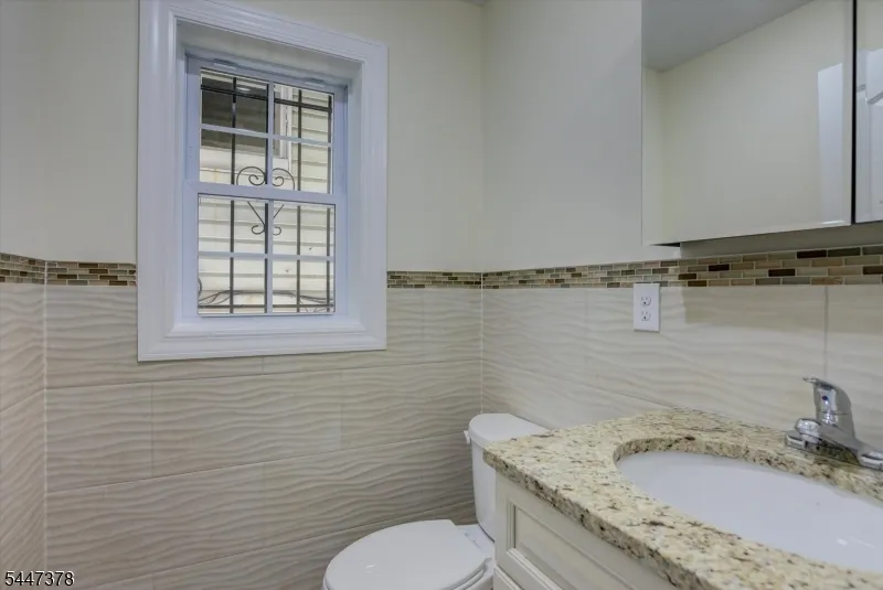 68 Lindsley Ave Newark City, NJ 07106