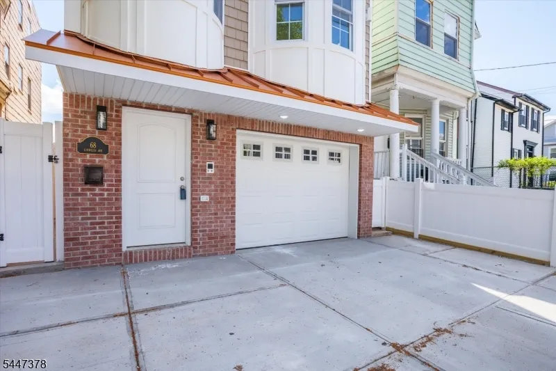68 Lindsley Ave Newark City, NJ 07106