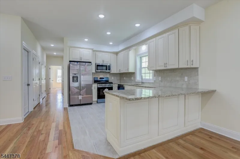 68 Lindsley Ave Newark City, NJ 07106