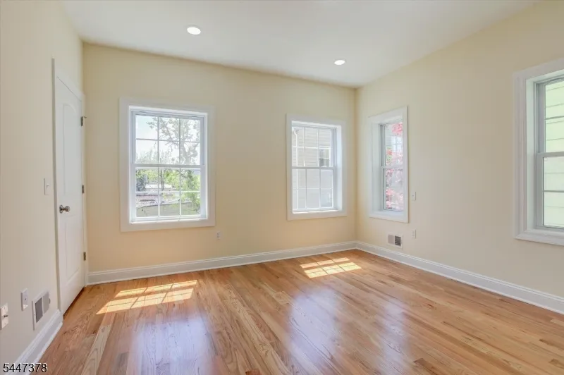 68 Lindsley Ave Newark City, NJ 07106