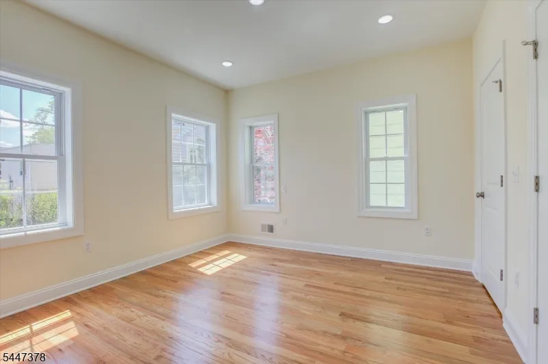 68 Lindsley Ave Newark City, NJ 07106