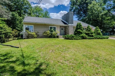 7 White Beech Ct